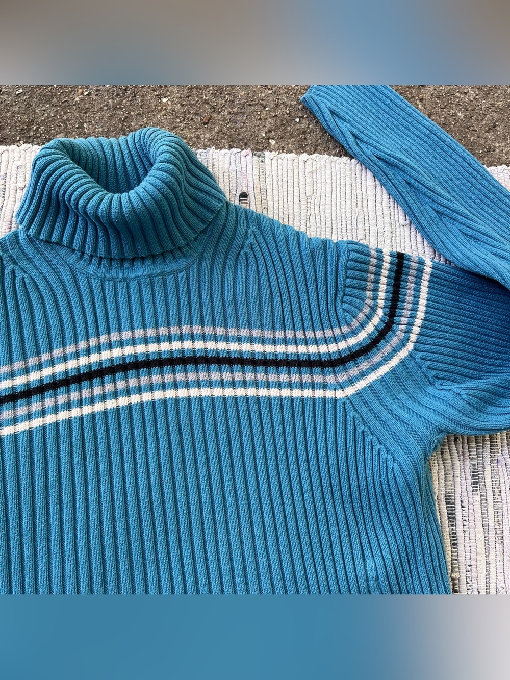 Vtg GAP cotton Blue Turtleneck Sweater